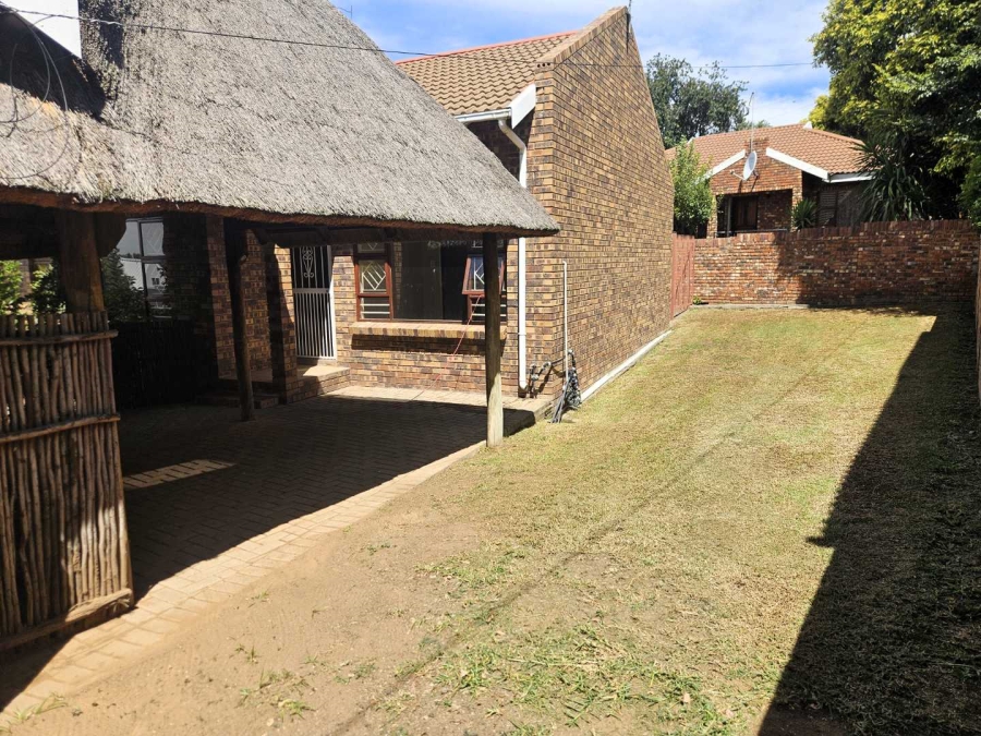 3 Bedroom Property for Sale in Pentagon Park Free State